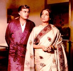 Actresses In Politician's Role: जूही चावला से कैटरीना कैफ तक, जब पर्दे पर नेता बन इन एक्ट्रेसेस ने खूब बटोरी तालियां