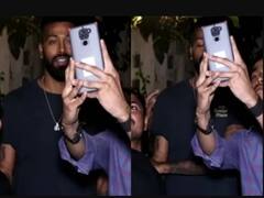 Watch Video: செல்ஃபினா.? தோள் மேல கைபோடுவியா? கடுப்பான ஹர்திக்.! குவியும் கண்டனம்.! வைரல் வீடியோ !