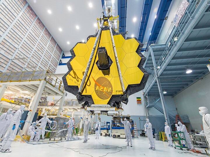 The world’s largest space telescope is set to launch on Christmas James Webb Space Telescope Launching: जगातील सर्वात शक्तिशाली अवकाश दुर्बिणीचं आज अवकाशात प्रक्षेपण