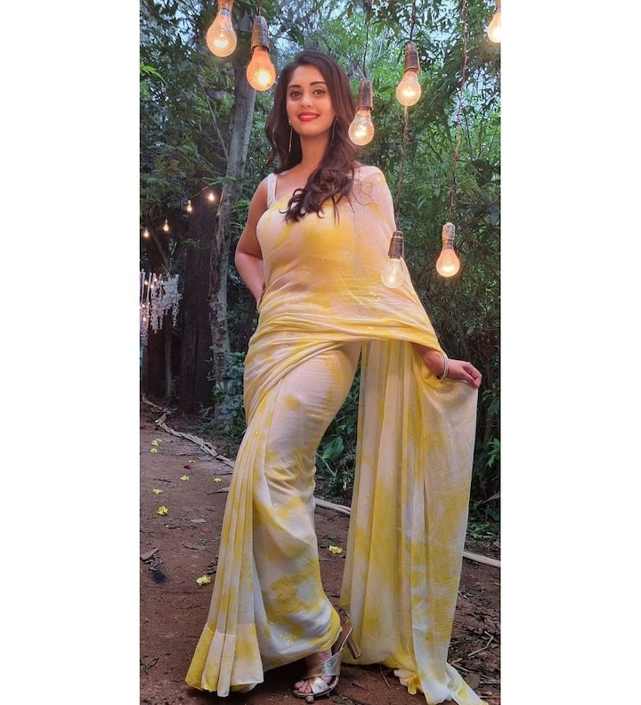 సురభి ఫొటోస్ (Image Credit:Surbhi Puranik/Instagram)