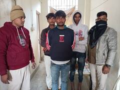 Liquor Ban in Bihar: न्यू ईयर पार्टी के लिए दिल्ली से 'लालपानी' लेकर आ रहे थे तस्कर, पुलिस ने किया गिरफ्तार