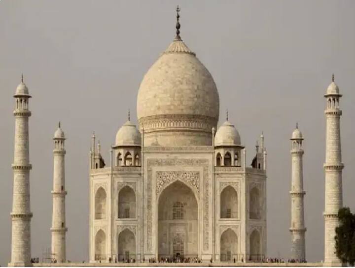 ਪਰ ਜੇਕਰ ਤੁਸੀਂ ਪਹਾੜੀਆਂ ਅਤੇ ਬੀਚਾਂ 'ਤੇ ਜਾਣ ਤੋਂ ਬੋਰ ਹੋ ਗਏ ਹੋ ਅਤੇ ਕਿਸੇ ਨਵੀਂ ਜਗ੍ਹਾ 'ਤੇ ਨਵੇਂ ਸਾਲ ਦਾ ਆਨੰਦ ਲੈਣਾ ਚਾਹੁੰਦੇ ਹੋ, ਤਾਂ ਤੁਸੀਂ ਕੁਝ ਵੱਖਰੀਆਂ ਥਾਵਾਂ ਦੀ ਚੋਣ ਕਰ ਸਕਦੇ ਹੋ।