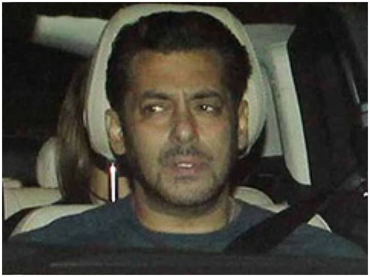 Salman Khan Hospitalise as snake bite salman khan late night ANN Salman Khan Hospitalzed: सलमान खान को सांप ने काटा, रात तीन बजे हुए अस्पताल में भर्ती