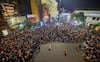 Kolkata: Park Street इलाके में क्रिसमस पर दिखी भारी भीड़, मास्क न पहनने पर हिरासत में लिए गए 191 लोग