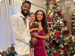 Hardik Pandya: क्या दूसरी बार पिता बनने वाले हैं हार्दिक पंड्या? क्रिसमस सेलिब्रेशन पर नताशा की तस्वीर देख उठे सवाल