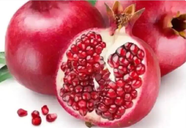 Health Care Tips Juicy pomegranates are beneficial for good health Health Care Tips : रसरशीत डाळिंब निरोगी आरोग्यासाठी ठरतात फायदेशीर