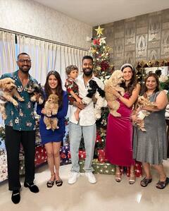 Hardik Pandya: क्या दूसरी बार पिता बनने वाले हैं हार्दिक पंड्या? क्रिसमस सेलिब्रेशन पर नताशा की तस्वीर देख उठे सवाल