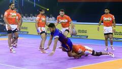 Pro Kabaddi League: नवीन कुमार ने लगाई सुपर 10 रेड की हैट्रिक, डिफेंडर्स से साथ न मिलने की वजह से गुजरात जायंट्स के खिलाफ मुकाबला टाई