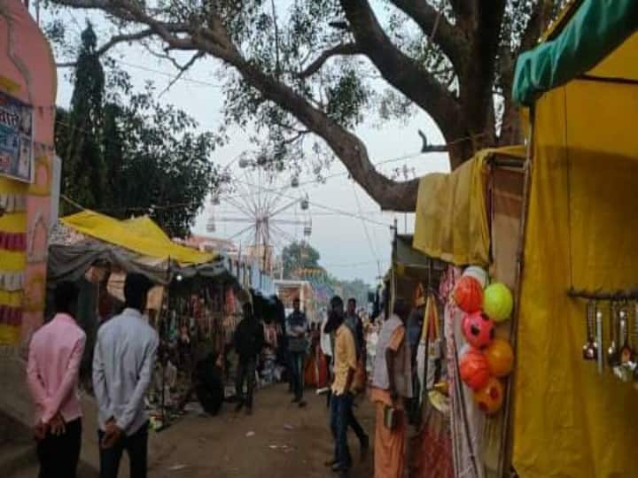 Crowded in Chhipaner fair during the day and night curfew in the night, DM's order is not being followed ann Sehore News: दिन में छिपानेर मेले में भीड़-भाड़ और रात में नाइट कर्फ्यू, डीएम के आदेश का नहीं हो रहा है पालन