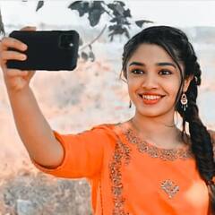 Actress Kriti shetty : யங்ஸ்டர்ஸ்களின் லவ் ஸ்டார் கிரித்தி ஷெட்டி ஸ்பெஷல் ஆல்பம்...!