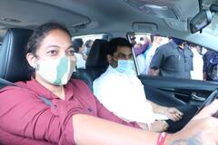 उपमुख्यमंत्री अजित पवारांच्या गाडीचं स्टेअरिंग महिला पोलिसाच्या हाती!