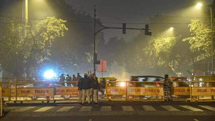 Night curfew in Delhi :  Delhi govt imposes 11pm-5am night curfew from tomorrow as city sees uptick in Covid cases ਓਮੀਕਰੋਨ ਦੀ ਦਹਿਸ਼ਤ ਦੇ ਵਿਚਕਾਰ ਕੱਲ੍ਹ ਤੋਂ ਦਿੱਲੀ ਵਿੱਚ ਲੱਗੇਗਾ ਨਾਈਟ ਕਰਫਿਊ, ਕੇਜਰੀਵਾਲ ਸਰਕਾਰ ਦਾ ਐਲਾਨ