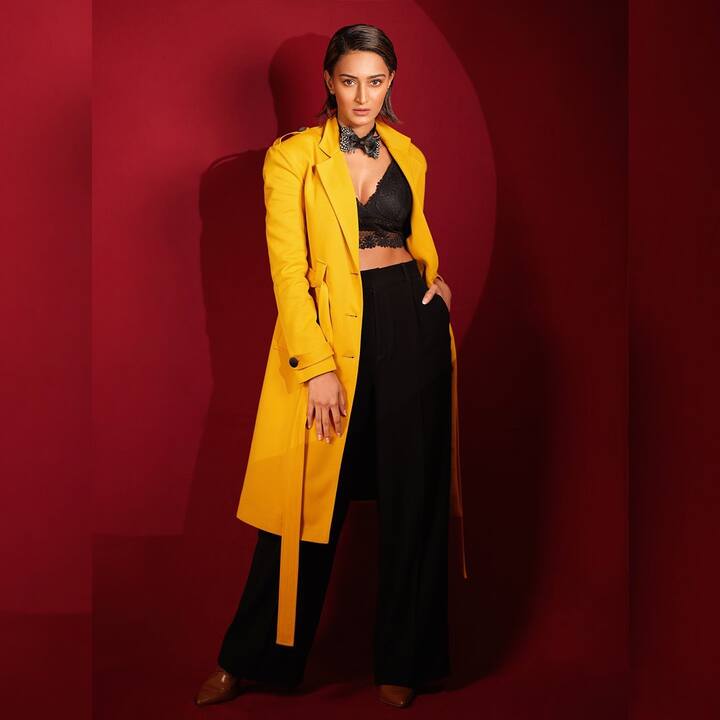 Taking to her Instagram, Eric Fernandes dropped some drool-worthy pictures of herself wearing coat and trousers. The actress wrote while sharing, “A woman needs good basics.” (Image courtesy - @iam_ejf/Instagram)