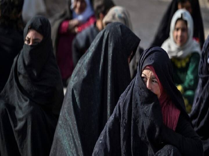 வெளியே வந்தா ஹிஜாப் அணியணும்.. துணைக்கு ஆண் இருக்கணும் - பெண்களுக்கு தாலிபான் போட்ட ஆர்டர்! No Trips For Afghan Women Unless Escorted By Male Relative: Taliban வெளியே வந்தா ஹிஜாப் அணியணும்.. துணைக்கு ஆண் இருக்கணும் - பெண்களுக்கு தாலிபான் போட்ட ஆர்டர்!