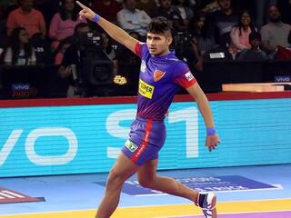 Gujarat Giants vs Dabang Delhi Match Preview: गुजरात जायंट्स के टारगेट पर होगा दिल्ली का यह दबंग रेडर, ऐसा है दोनों टीमों का हेड टू हेड रिकॉर्ड