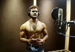 Pawan Singh से Khesari Lal Yadav तक, जानिए किन फिल्मों ने बनाया इन भोजपुरी एक्टर्स को सुपरस्टार