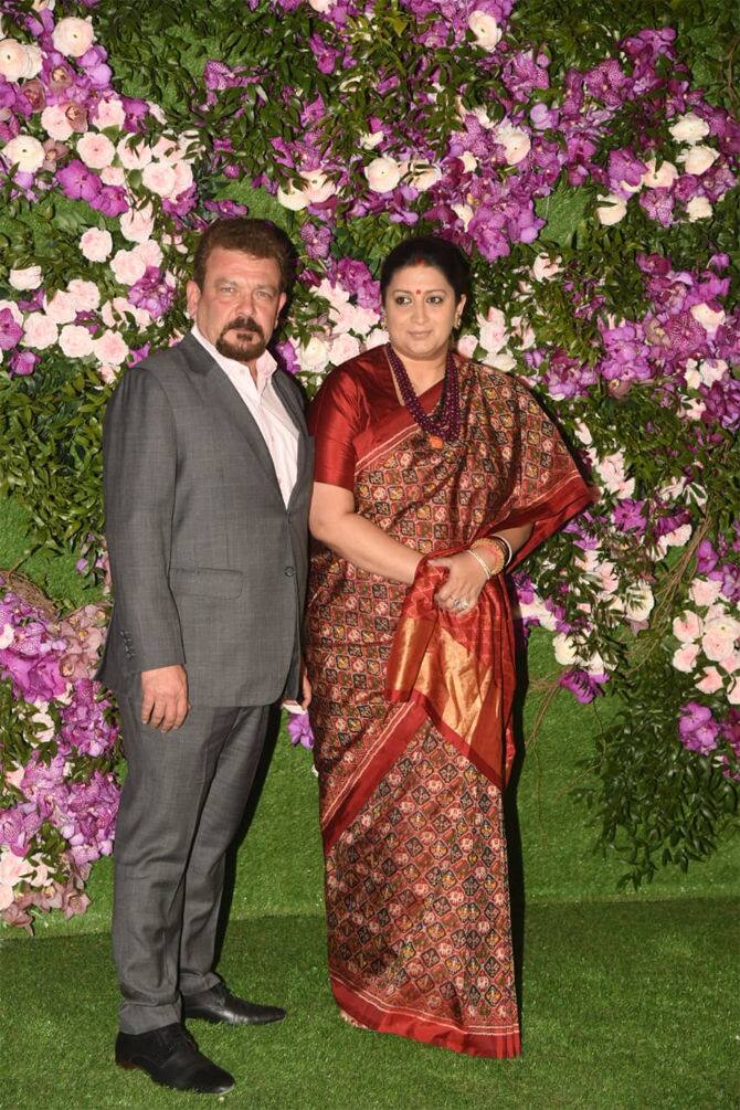 सगाई के बाद अब सभी को इस ग्रैंड वेडिंग का काफी बेसब्री से इंतजार है.