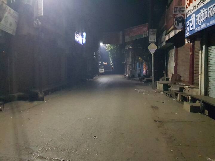 UP Nigh Curfew News: देखें, पीलीभीत में पहले दिन नाइट कर्फ्यू का कितना असर पड़ा? 'ABP गंगा' ने किया रियलिटी चेक UP Nigh Curfew: Know Night Curfew first day impact in Pilibhit ann UP Nigh Curfew News: देखें, पीलीभीत में पहले दिन नाइट कर्फ्यू का कितना असर पड़ा? 'ABP गंगा' ने किया रियलिटी चेक