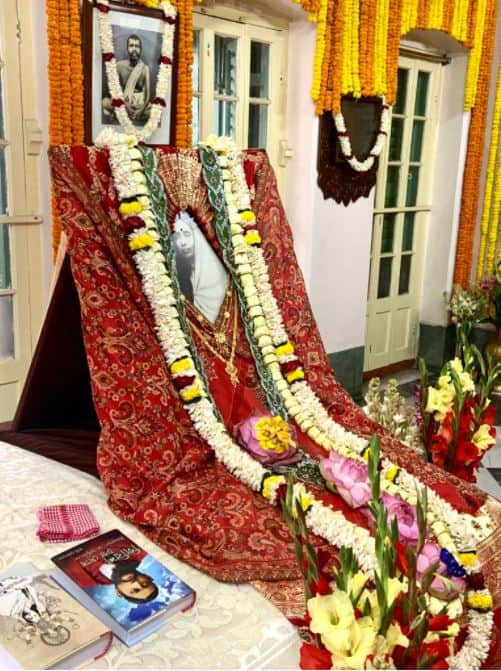 ইতিমধ্যেই বাগবাজারে মায়ের বাড়িতে চালু হয়েছে হেল্প ডেস্ক। মায়ের বাড়িতে কবে কী অনুষ্ঠান রয়েছে, তার পাশাপাশি যাবতীয় বিষয়ে জানা যাবে এখানে।