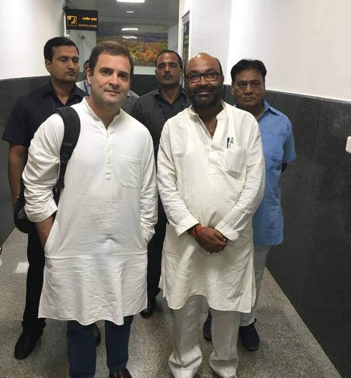 अजय कुमार लल्लू कांग्रेस के यूपी अध्यक्ष हैं. वह कुशीनगर की तमकुही राज विधानसभा सीट से विधायक भी हैं. अजय कुमार का नाम यूपी के सबसे गरीब विधायक के तौर पर दर्ज है. 2017 में उन्होंने जो हलफनामा दिया था उसमें बताया था कि उनके पास मात्र 3 लाख 29 हजार रुपए की संपत्ति है.