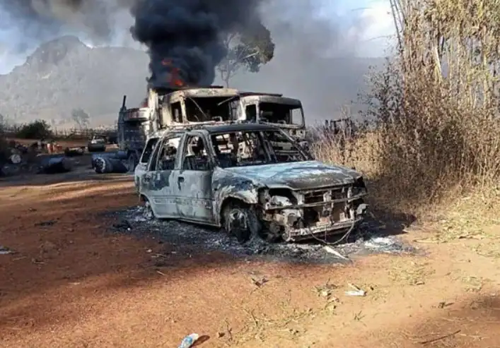 Myanmar Violence : ਮਿਆਂਮਾਰ 'ਚ ਫੌਜ ਨੇ ਬਜ਼ੁਰਗ ਔਰਤਾਂ ਤੇ ਬੱਚਿਆਂ ਸਮੇਤ 30 ਲੋਕਾਂ ਨੂੰ ਮਾਰੀਆਂ ਗੋਲੀਆਂ, ਲਾਸ਼ਾਂ ਸਾੜੀਆਂ