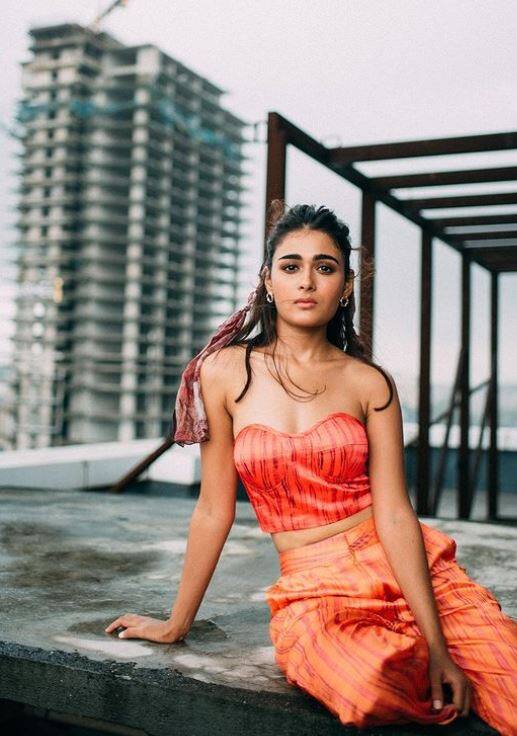 அயிர மீனுதான் கொக்க முழுங்குமா  ?அடுக்குமா ?