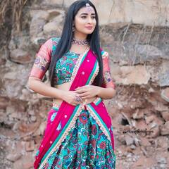 Bhanu Sree Photos: డబ్బుల్లేక జ్యూస్ సెంటర్ నడిపిన బిగ్ బాస్ బ్యూటీ..