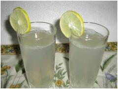 Weight Loss: गर्म पानी में मिलाकर पिएं एक चुटकी काला नमक और नींबू, कम होगा Belly Fat