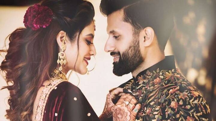 नुसरत जहां और निखिल जैन (Nusrat Jahan and Nikhil Jain): जिस तरह दोनों की शादी ने खूब सुर्खियां बटोरी थी ठीक उसी तरह दोनों का टूटा रिश्ता भी खूब अखबारों की हेडलाइन बना. अब दोनों की राहें जुदा हो चुकी हैं. (फोटो – सोशल मीडिया)