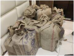 Kanpur GST Raid: निकला इतना कैश...गिनना हो गया मुश्किल, रेड ने लगा दिया नोटों का ढेर, 6 करोड़ का चंदन तेल भी जब्त