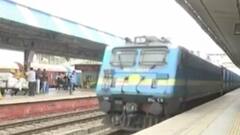 નવસારીઃ લાખોની આવક આપતું રેલવે સ્ટેશન ઘણી સુવિધાઓથી છે વંચિત, જુઓ ગુજરાતી ન્યૂઝ