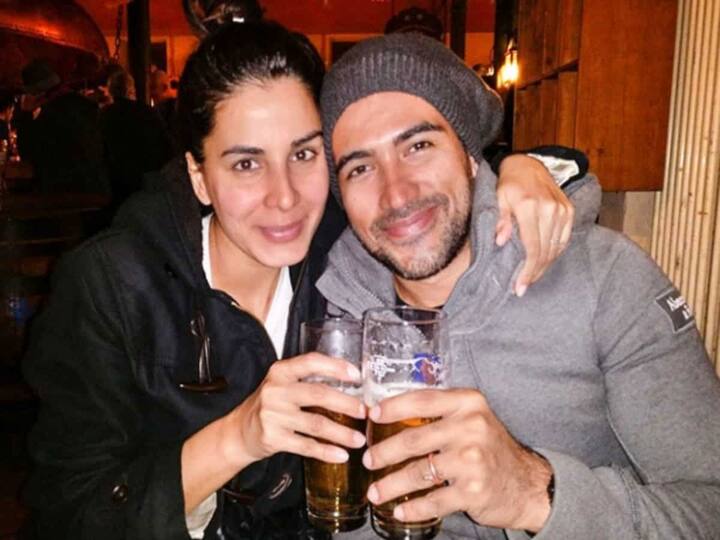 कीर्ति कुल्हारी और साहिल (Kirti Kulhari and Sahil): एक्ट्रेस कीर्ति कुल्हारी ने भी इस साल सोशल मीडिया पर अपने रिश्ते के खत्म होने की जानकारी दी तो उनके फैंस को तगड़ा झटका लगा था. आपसी सहमति से दोनों अलग हुए और अब नए साल का स्वागत दोनों अलग अलग करेंगे.  (फोटो – सोशल मीडिया)