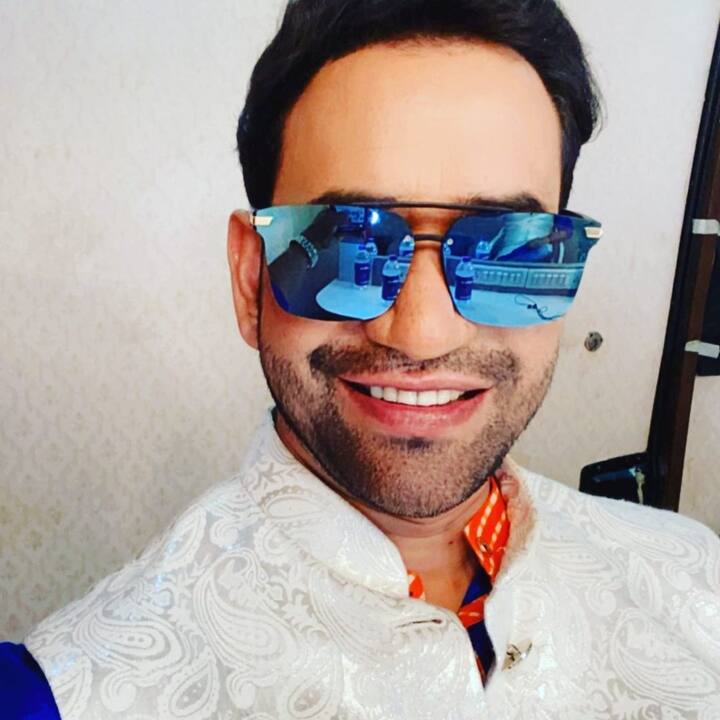 निरहुआ (Nirahua Car Collection) भोजपुरी के सुपरस्टार्स में आते हैं. उनके पास फॉर्चुनर और रेंज रोवर जैसी महंगी कारें है.