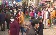 Coronavirus in India | Delhiites follow COVID protocols , wear masks in market