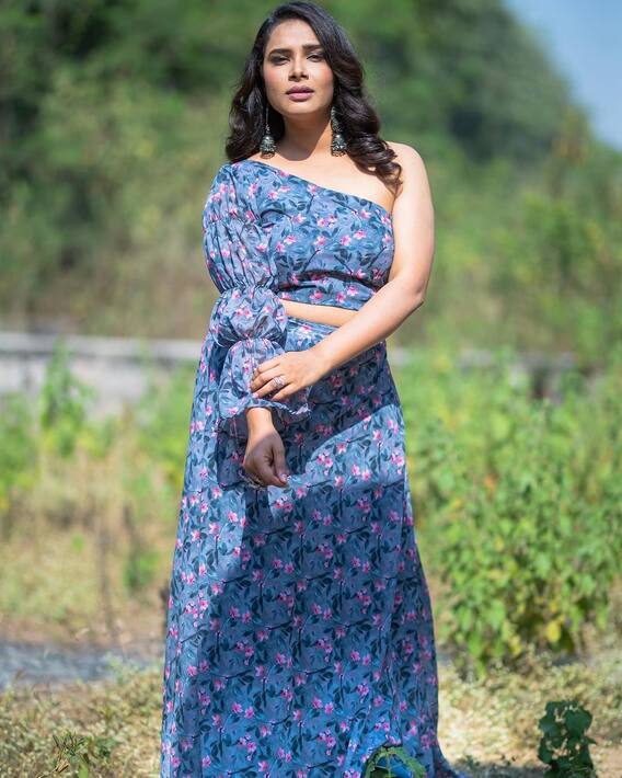 Hariteja Photos: ‘దణ్ణం తల్లీ... తల్లయ్యాక కూడా నీకవసరమా’ హరితేజ డ్రెస్సింగ్ పై ట్రోలింగ్