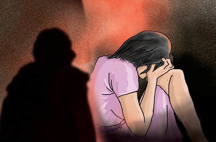 father raped daughter in Pandharpur solapur police crime update संतापजनक! नराधम पित्याकडून अल्पवयीन मुलीवर अत्याचार; बाप-लेकीच्या नात्याला काळीमा