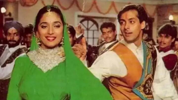 सलमान खान की पहली 100 करोड़ रुपये कमाई करने वाली फिल्म 1994 में आई ‘हम आपके हैं कौन’ (Hum Aapke Hain Koun) थी. यह फिल्म हिंदी सिनेमा की सबसे सफलतम फिल्मों में से एक मानी जाती है.
