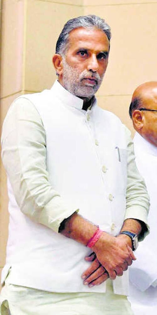 तीसरे पायदान पर हैं कृष्णपाल गुर्जर. यह भी बीजेपी से हैं. भाजपा सांसद कृष्णपाल गुर्जर ने अपने प्रतिद्वंदी कांग्रेस प्रत्याशी अवतार भड़ाना को 6 लाख 38 हजार 239 वोटों से हराया था. गुर्जर हरियाणा की फरीदाबाद से सांसद हैं.