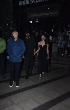 Ranbir Kapoor Alia Bhatt Spotted: ਦੇਰ ਰਾਤ ਬੁਆਏਫ੍ਰੈਂਡ ਰਣਬੀਰ ਕਪੂਰ ਨਾਲ ਪਾਰਟੀ ਕਰਦੇ ਸਪੌਟ ਹੋਈ ਆਲੀਆ ਭੱਟ, ਵੇਖੋ ਤਸਵੀਰਾਂ