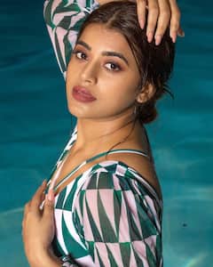 Yamini Bhaskar in Monikini: స్విమ్మింగ్ పూల్‌లో యామినీ భాస్క‌ర్‌