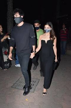 Ranbir Kapoor Alia Bhatt Spotted: ਦੇਰ ਰਾਤ ਬੁਆਏਫ੍ਰੈਂਡ ਰਣਬੀਰ ਕਪੂਰ ਨਾਲ ਪਾਰਟੀ ਕਰਦੇ ਸਪੌਟ ਹੋਈ ਆਲੀਆ ਭੱਟ, ਵੇਖੋ ਤਸਵੀਰਾਂ