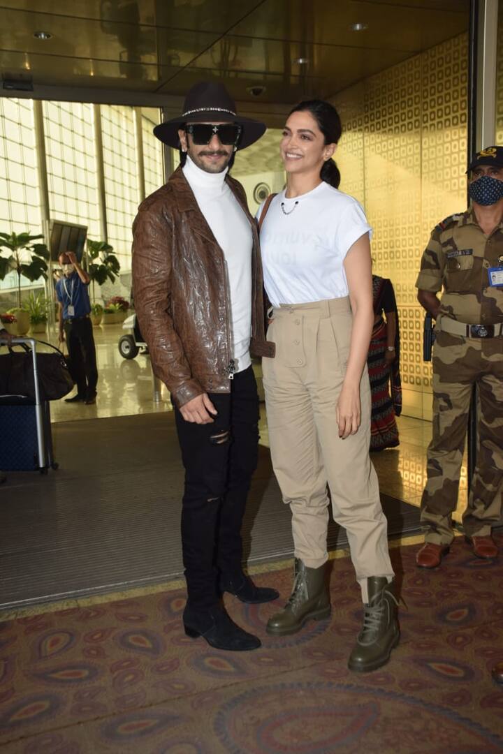 रणवीर सिंह (Ranveer Singh) और दीपिका पादुकोण (Deepika Padukone) इस दौरान काफी स्टाइलिश लुक में दिखाई दे रहे थे.