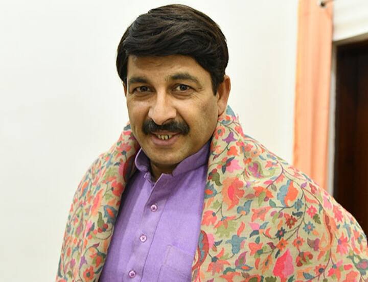 भोजपुरी अभिनेता और सिंगर मनोज तिवारी (Manoj Tiwari Car Collection) के पास पांच लग्जरी कारें हैं. इनमें इनोवा, ऑडी क्यू 7, मर्सडीज बेंज, होंडा सिटी और फॉर्चुनर जैसी कारें हैं.