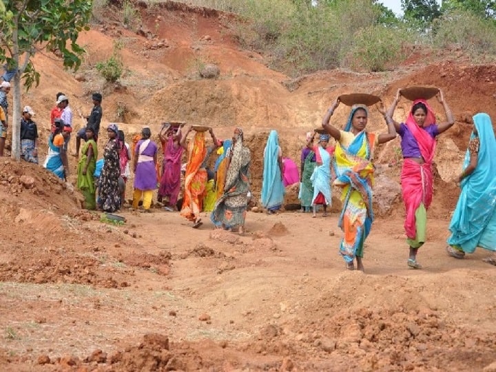jharkhand MGNREGA Workers not getting wages from last two months, know in details MGNREGA Workers: झारखंड में मनरेगा मजदूरों को नहीं मिल रही है मजदूरी, जानें- क्या कहते हैं आंकड़े 