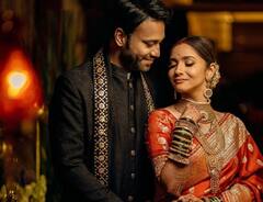 Ankita Lokhande Photo:  माथे पर सिंदूर और लाल साड़ी पहनकर Vicky Jain के साथ 'Cozy Combination' करते हुए दिखीं अंकिता लोखंडे