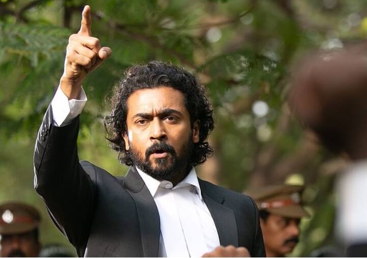 साउथ के सुपर स्टार सूर्या (Surya) की फिल्म 'जय भीम' (Jai Bhim) को भी इस साल काफी सराहा गया. इस फिल्म में अभिनेता की भूमिका ने सबका दिल जीत लिया.