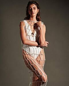 Ananya Panday: అనన్య కాస్ట్యూమ్ చూశారా..? గ్లామర్ డోస్ పెంచేసింది..