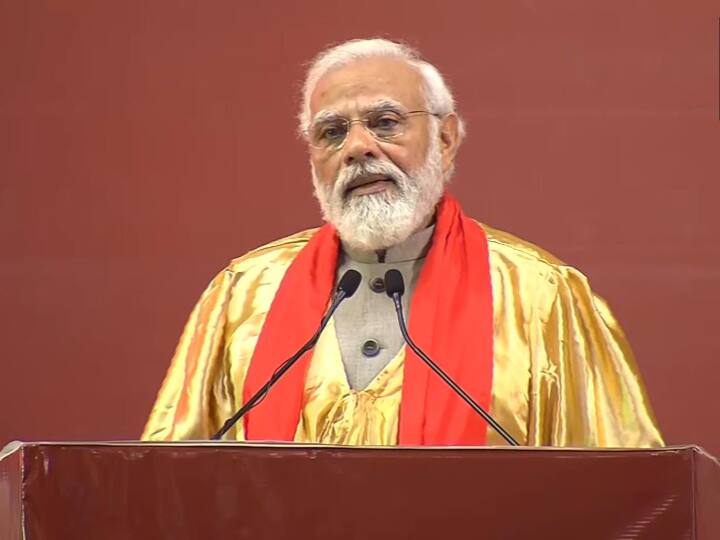 Prime Minister Narendra Modi attends 54th convocation ceremony of IIT Kanpur says India become second start up hub IIT Kanpur के छात्रों से बोले PM मोदी- भारत दुनिया का दूसरा सबसे बड़ा 'स्टार्टअप हब' बनकर उभरा, 21वीं सदी Technology Driven