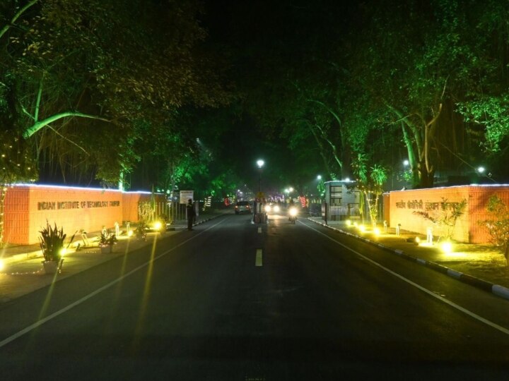 PM Modi in IIT Kanpur: IIT कानपुर  में मोदी के कार्यक्रम के लिए पुख्ता इंतजाम, बायो-बबल से लेकर हाइब्रिड मोड तक की है तैयारी