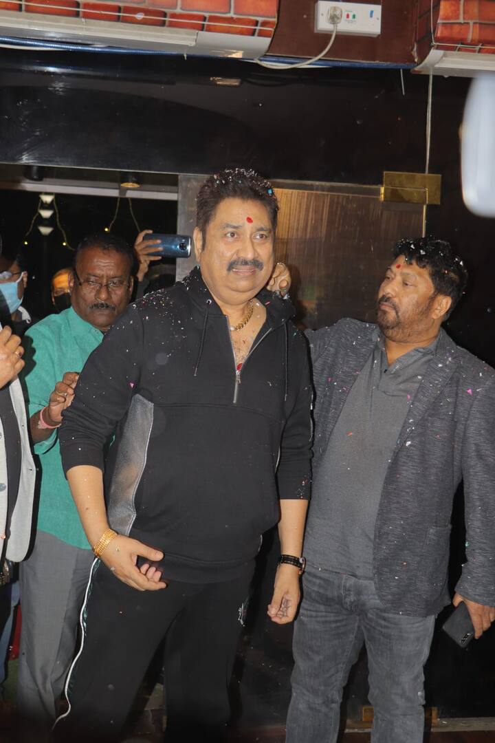 সাংবাদিকদের সঙ্গে কথোপকথনে উঠে এল চা'য়ের প্রসঙ্গ।